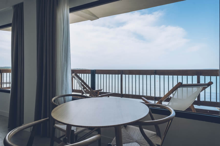 discover the sea view suite of the AYA Seahotel - Adults Only in Playa de Palma