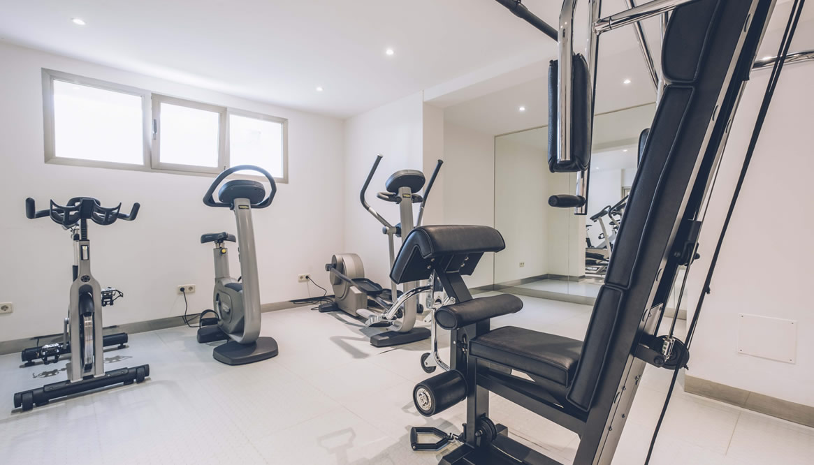 Practice sport in the gym of AYA Seahotel - Adults Only in Playa de Palma