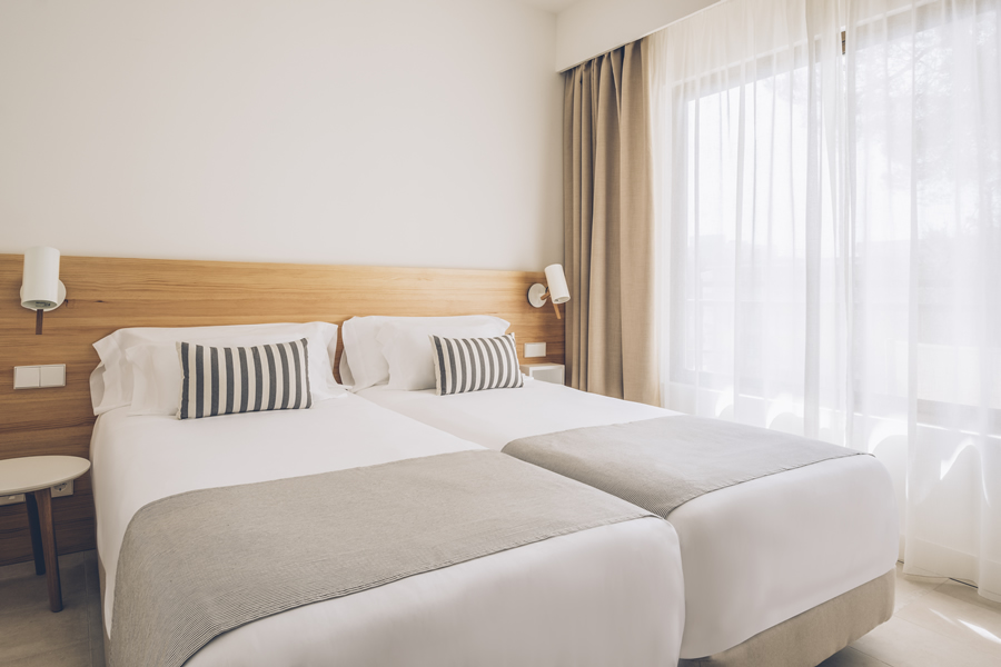 Réservez votre chambre avec vue jardin et piscine à l'AYA Seahotel - Adults Only à Playa de Palma